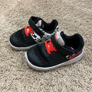 Toddler Nike sneakers